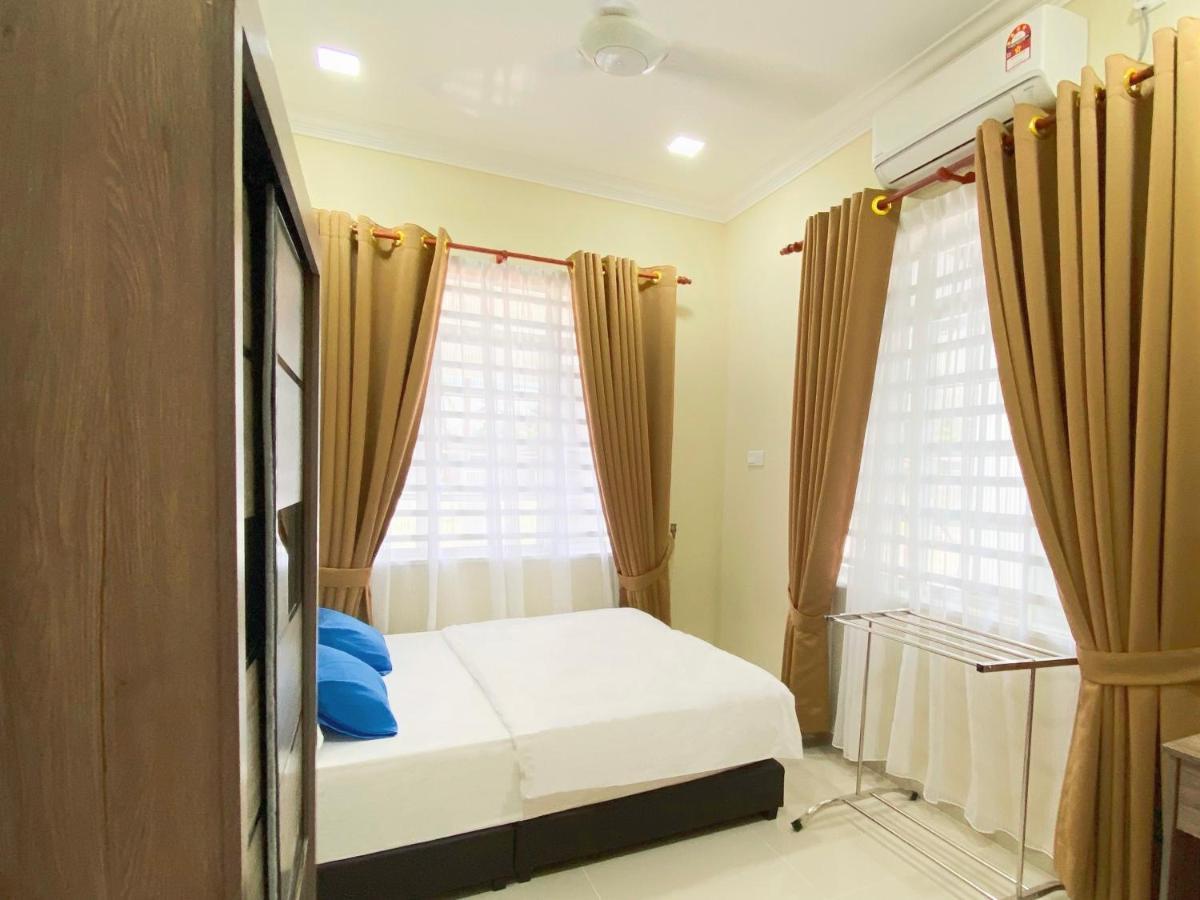 NAZZA Homestay Besut Kampung Raja Luaran gambar