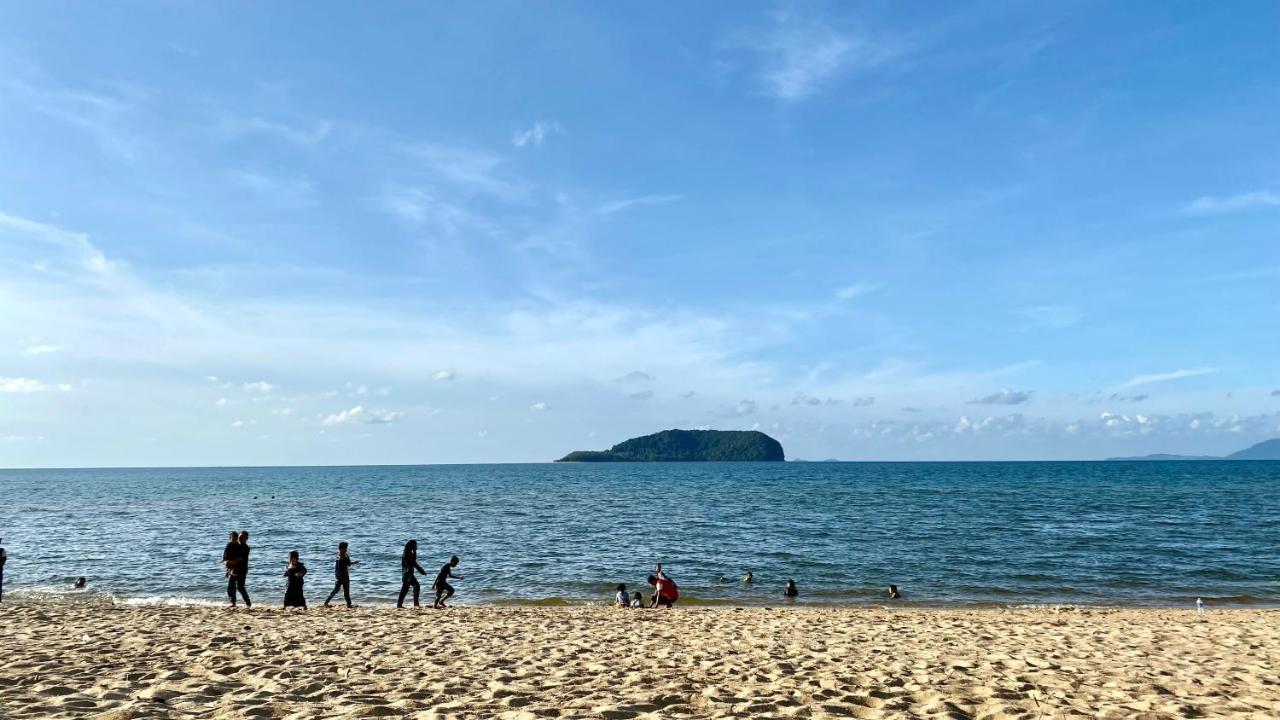 NAZZA Homestay Besut Kampung Raja Luaran gambar